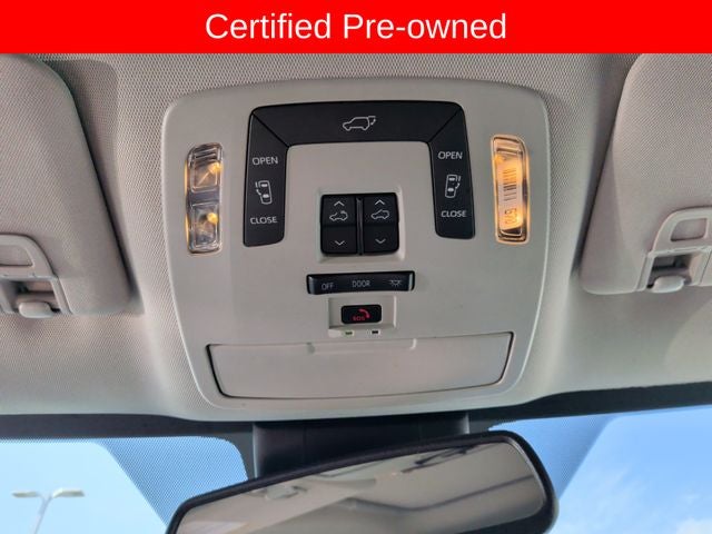 2025 Toyota Sienna XLE 8 Passenger