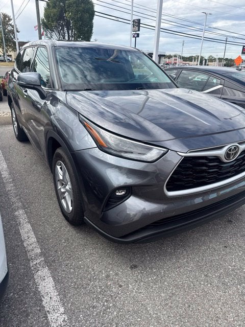 2022 Toyota Highlander LE