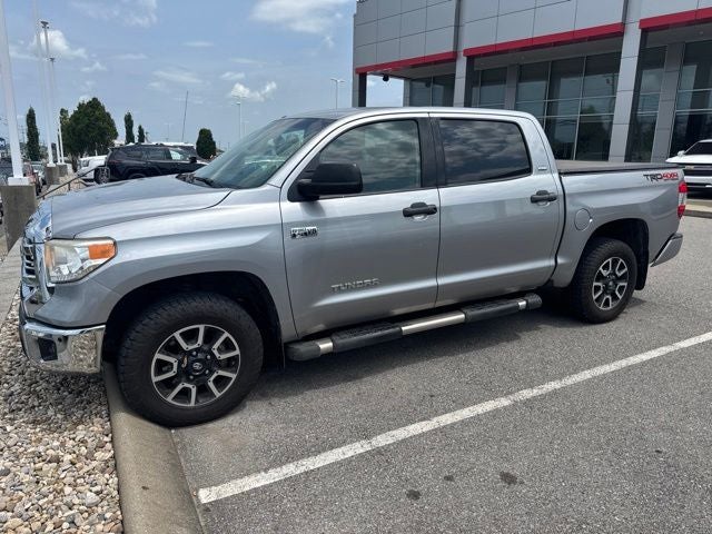 2017 Toyota Tundra SR5