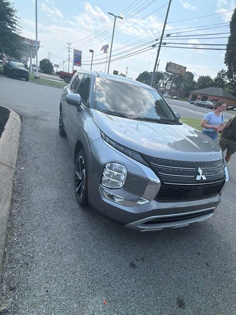 2022 Mitsubishi Outlander SE