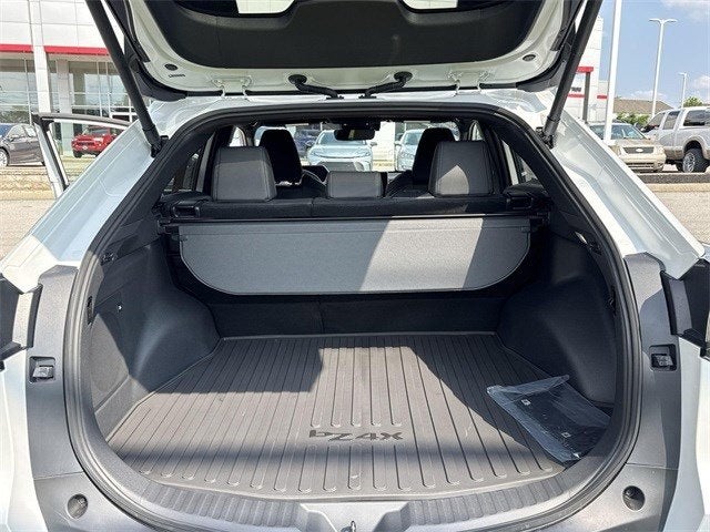 2025 Toyota bZ4X Limited