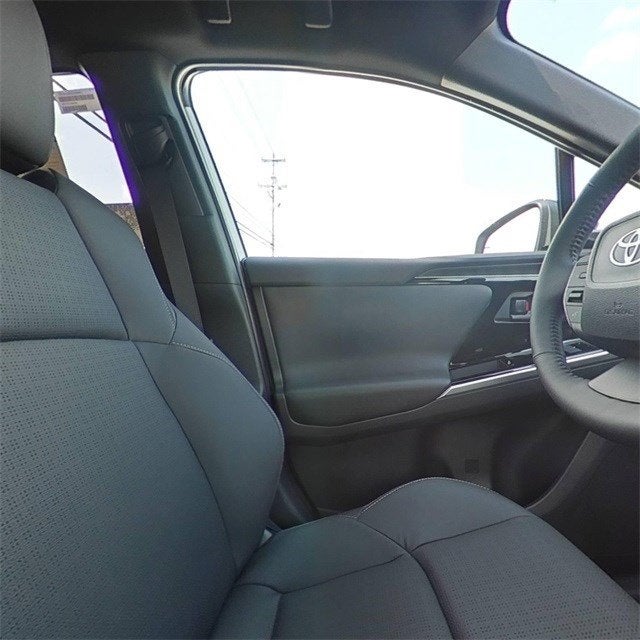 2025 Toyota bZ4X Limited