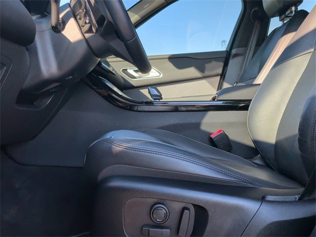 2024 Land Rover Range Rover Velar Dynamic SE