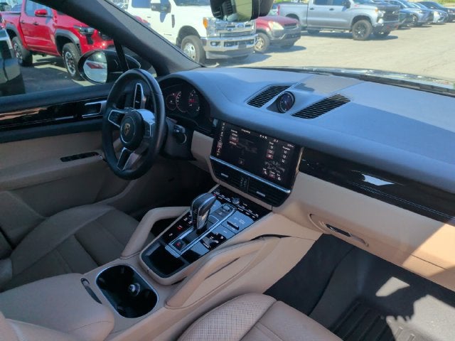 2021 Porsche Cayenne Base