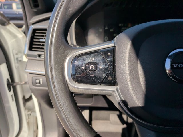 2020 Volvo XC90 T6 Momentum