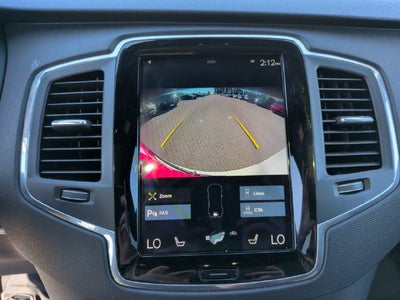 2020 Volvo XC90 T6 Momentum