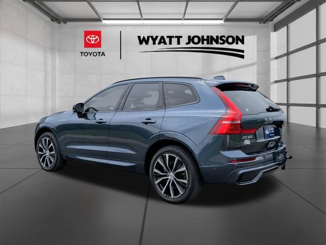 2024 Volvo XC60 B5 Plus Dark Theme