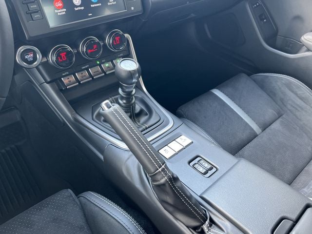 2026 Toyota GR86 Premium MT