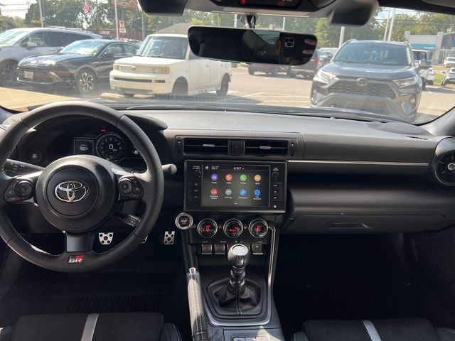 2026 Toyota GR86 Premium MT