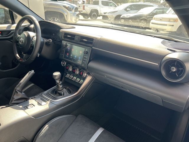 2026 Toyota GR86 Premium MT