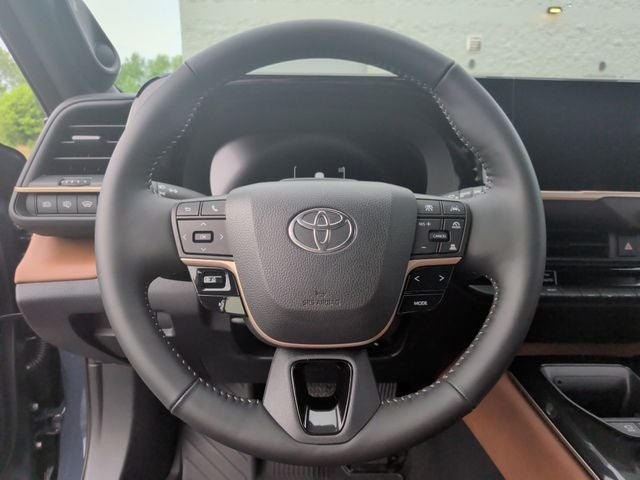 2026 Toyota Toyota Crown Signia Limited