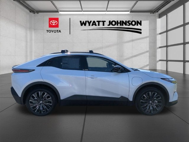 2027 Toyota C-HR XSE
